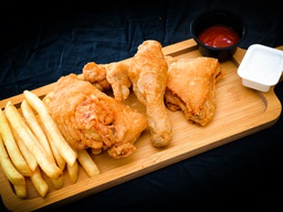 Broasted Chicken regular with humous